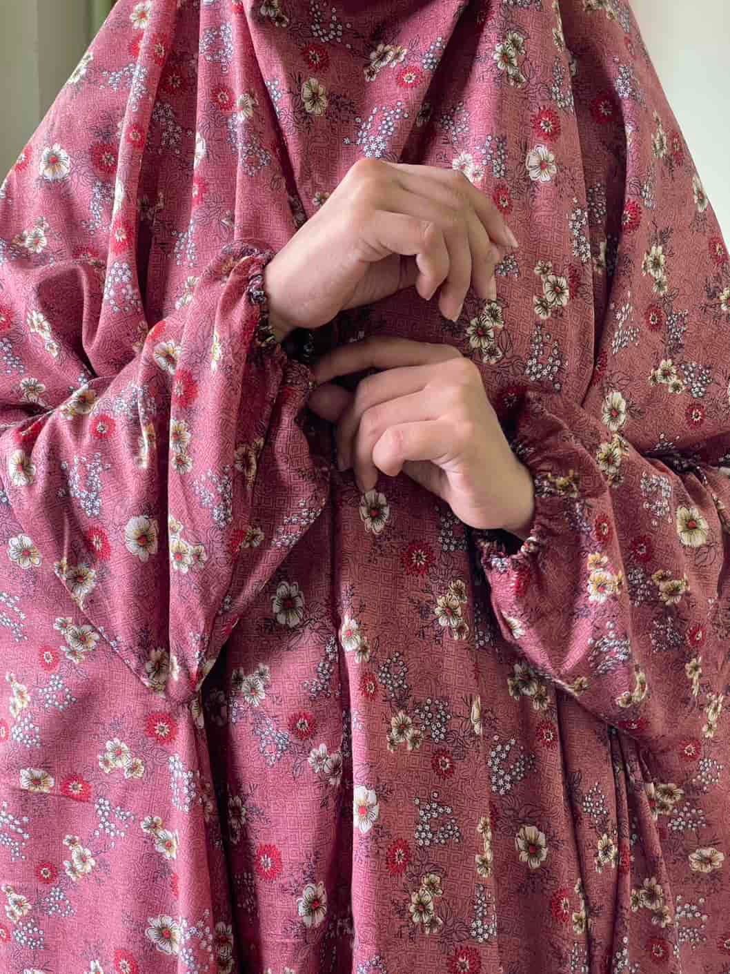 Full Coverage Namaz Chadar with Sleeves + Niqab (Mix Lawn)