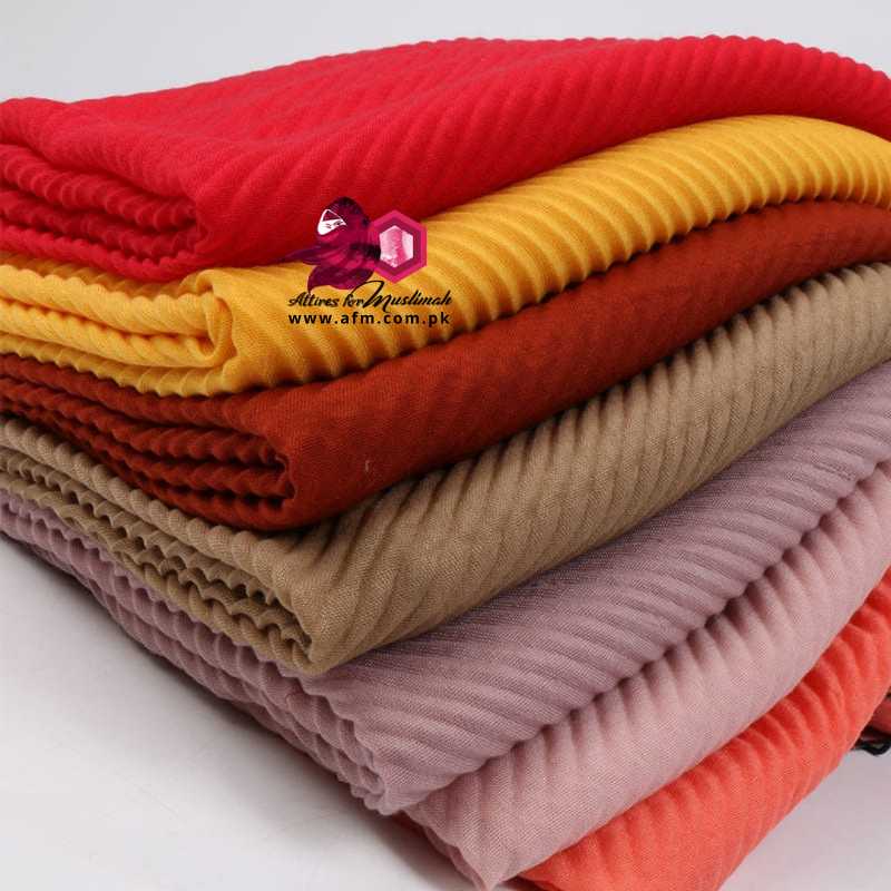 Crinkle Hijab Attires For Muslimah
