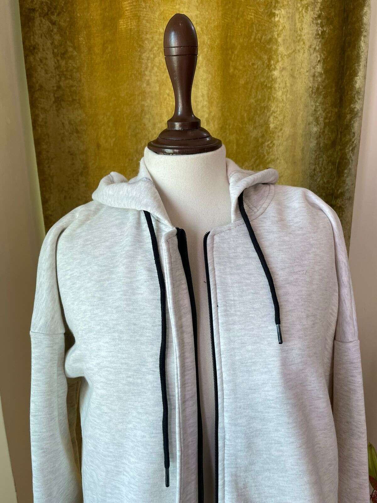 Hoodie Abaya (White) Attires For Muslimah
