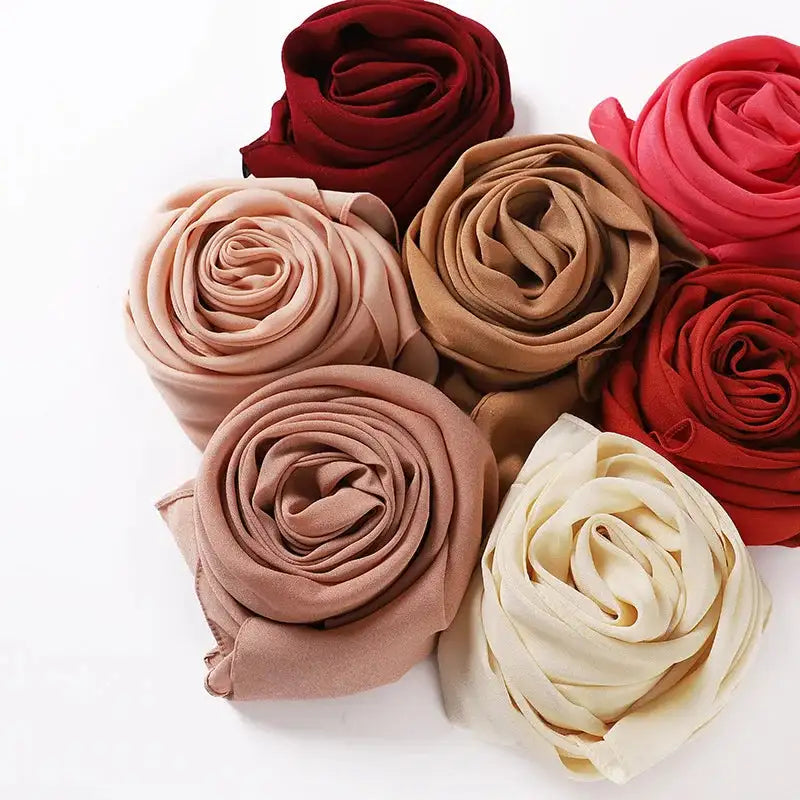 Plain Hijab Attires For Muslimah