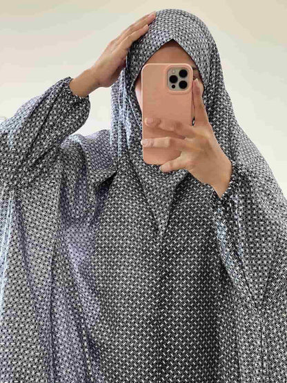 Full Coverage Namaz Chadar with Sleeves + Niqab (Mix Lawn)