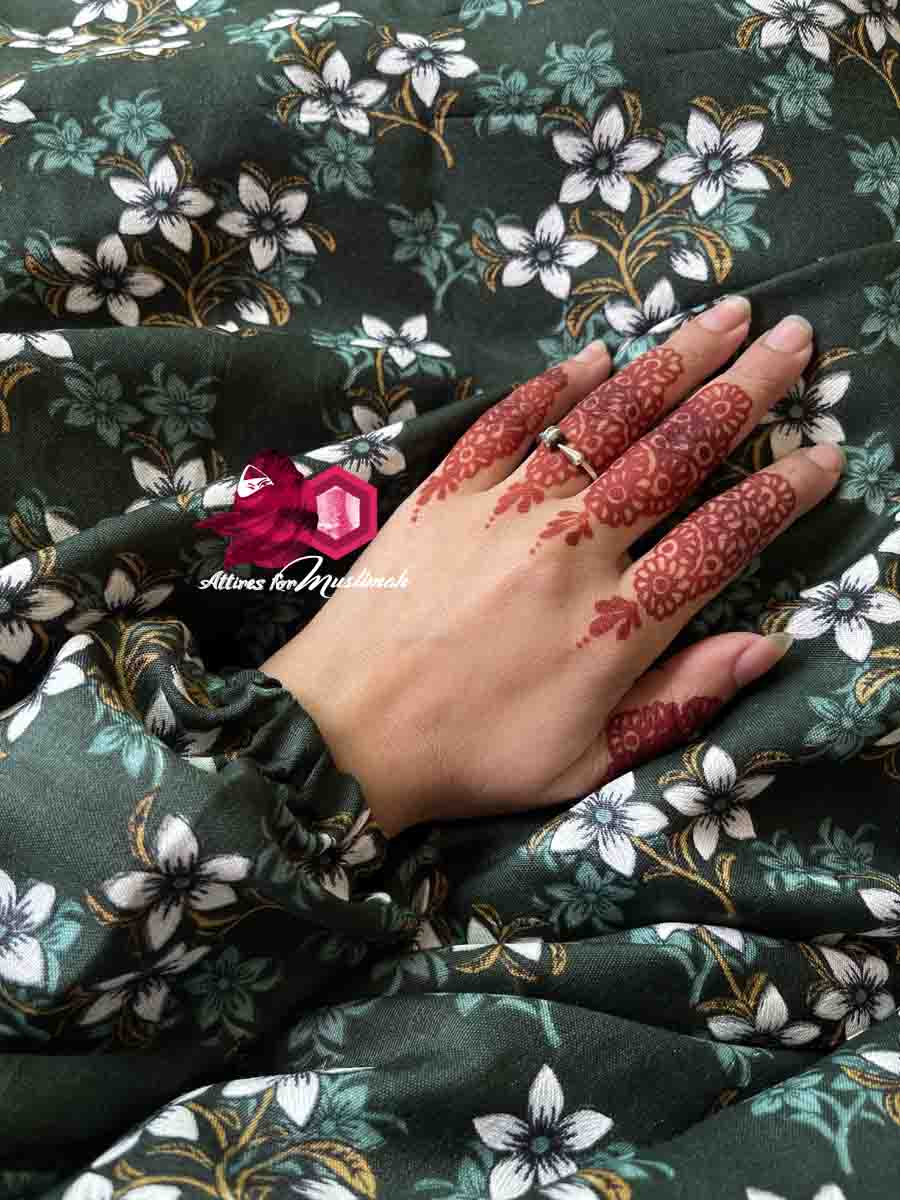 Full Coverage Namaz Chadar with Sleeves + Niqab (Mix Lawn)