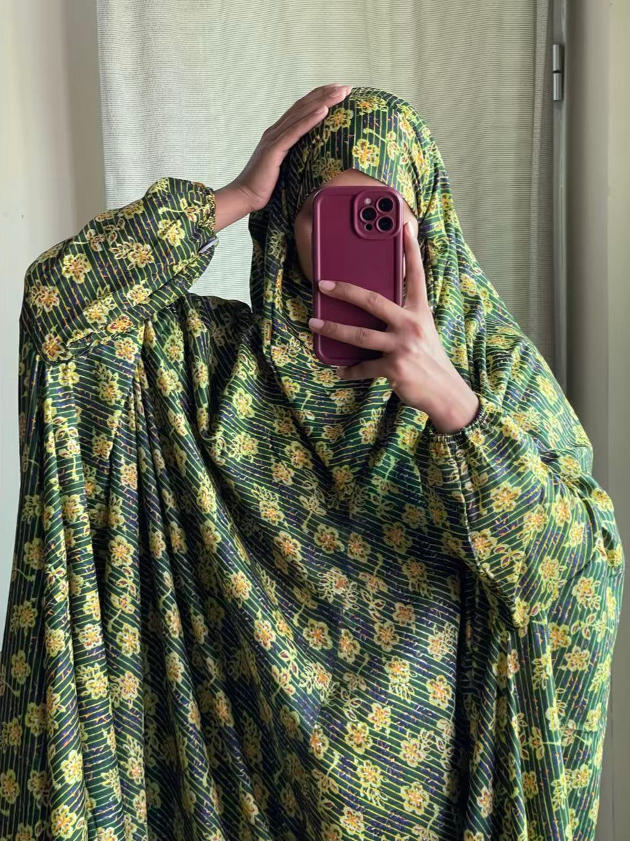 Full Coverage Namaz Chadar with Sleeves + Niqab (Mix Lawn) Attires For Muslimah