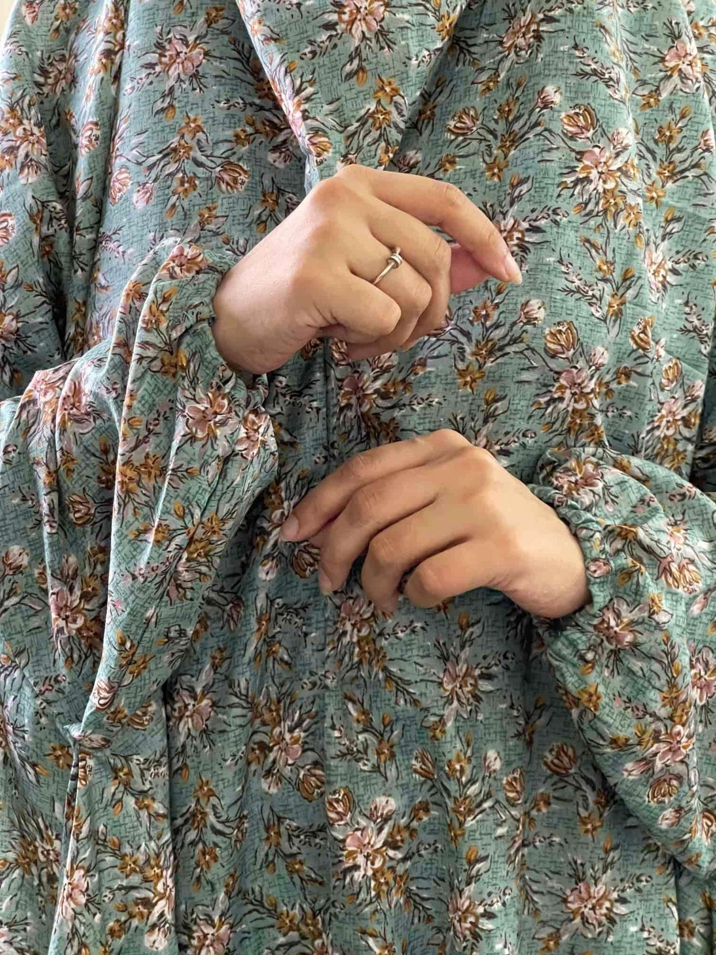 Full Coverage Namaz Chadar with Sleeves + Niqab (Mix Lawn) Attires For Muslimah