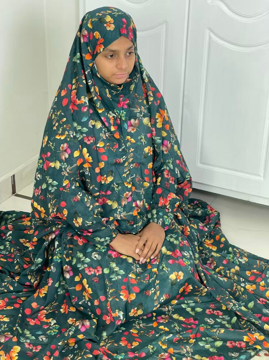 Full Coverage Namaz Chadar with Sleeves + Niqab (Pure Lawn) Attires For Muslimah