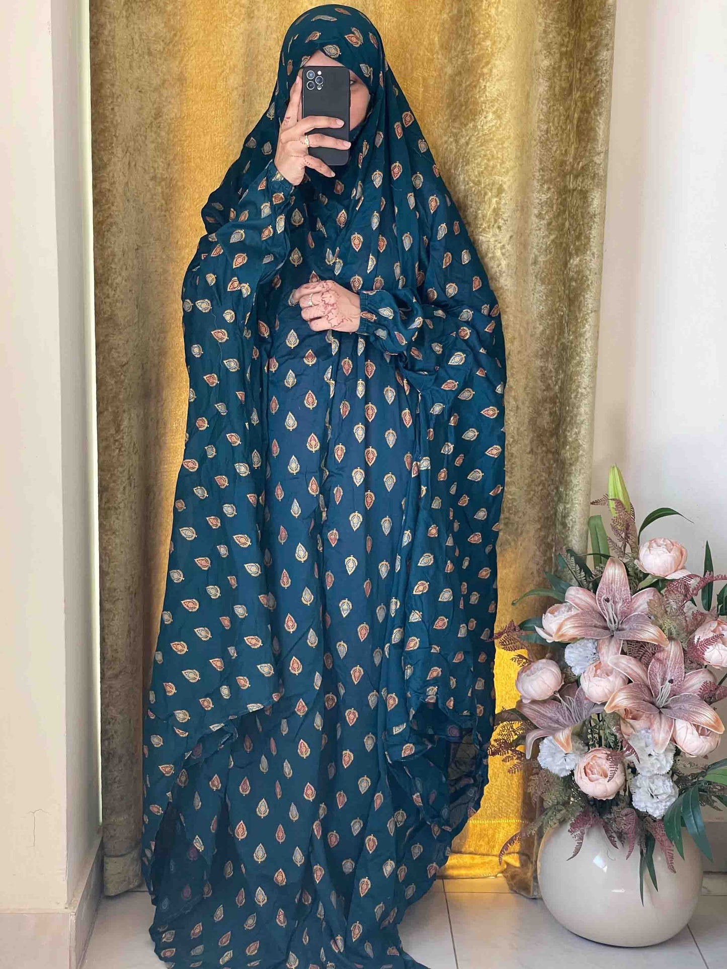 Full Coverage Namaz Chadar with Sleeves + Niqab (Pure Lawn)